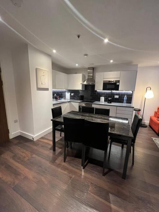 Apartment New For 8 20 Mins Central Bp153 *