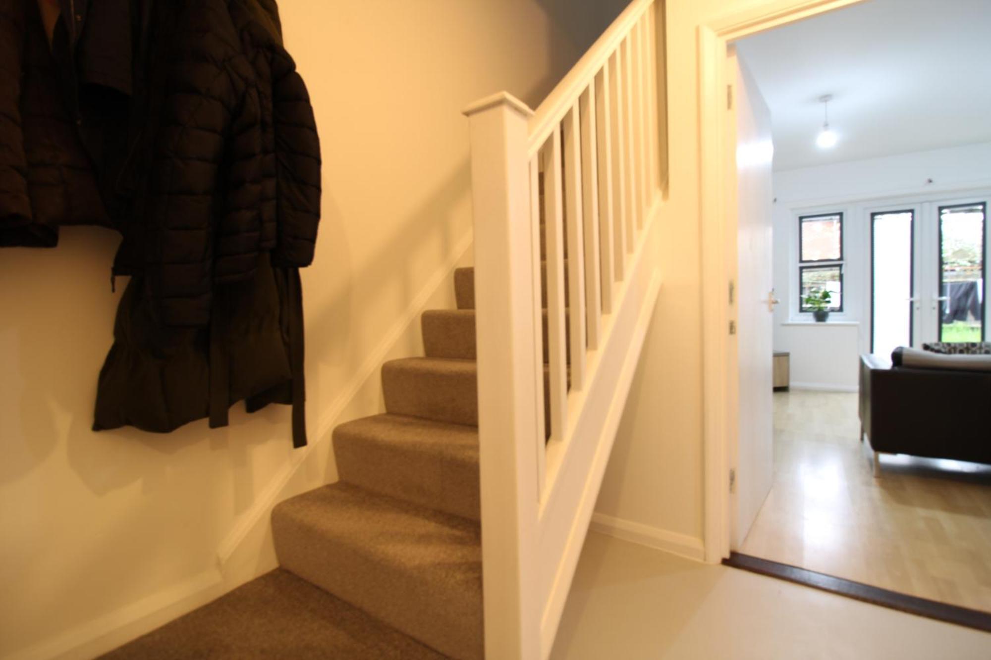 Immaculate Near Nine Elms & Battersea Londres