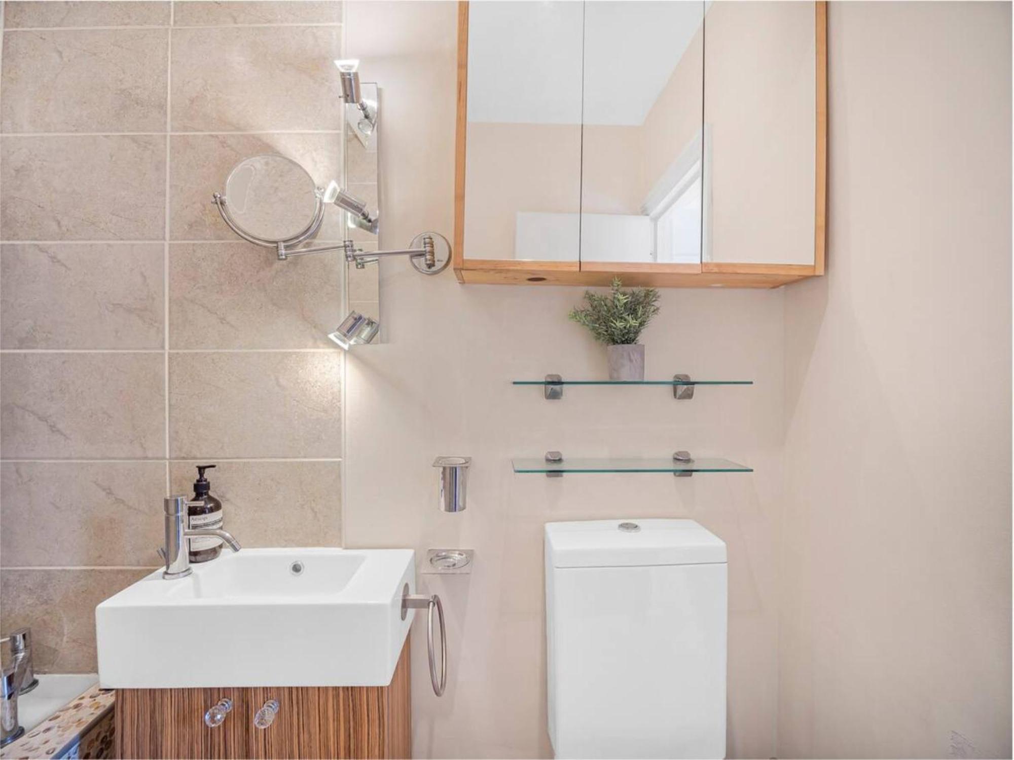 Chic Cosy Flat In Pimlico, Central Pass The Keys