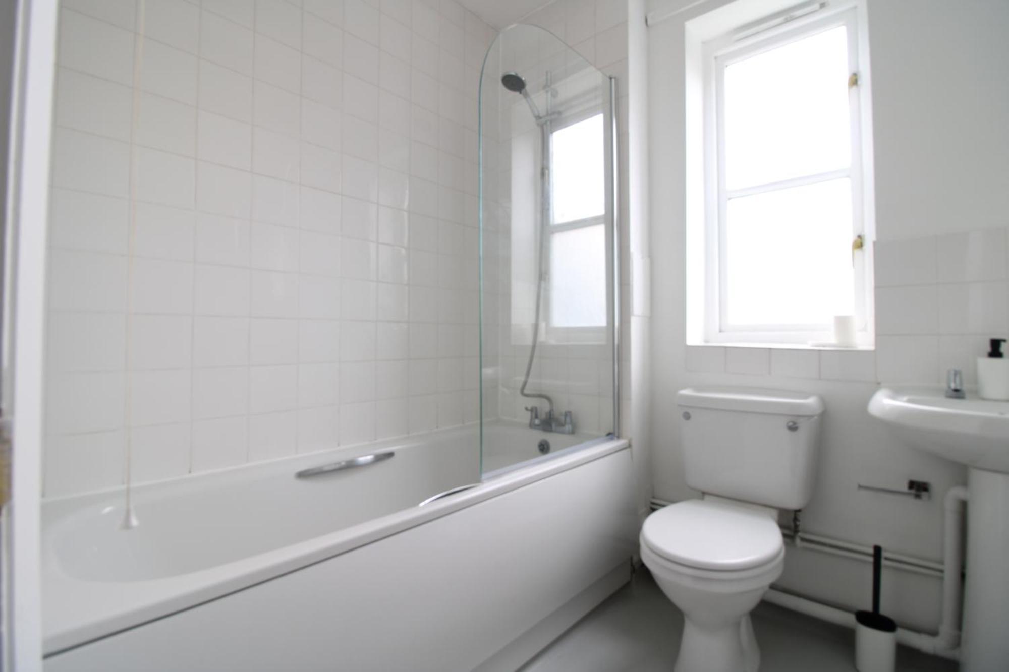 Immaculate Near Nine Elms & Battersea * Londres