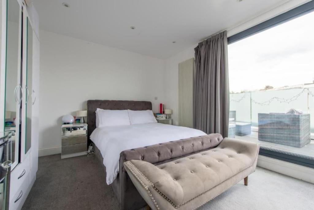 Appartement Modern Large 2 Bed Near Station *