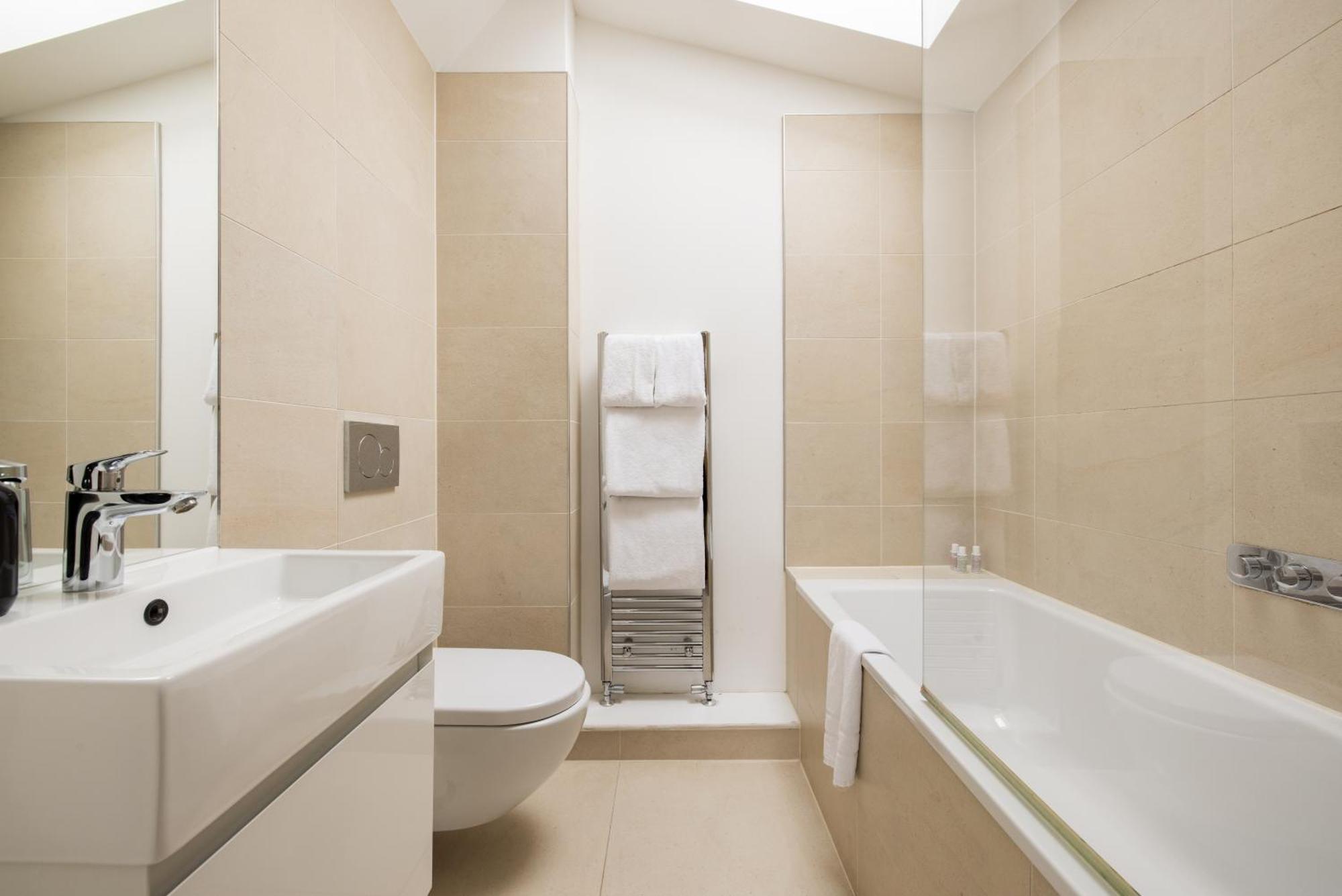 The Tooting Hideout - Dazzling 3bdr Flat With Balcony * Londres