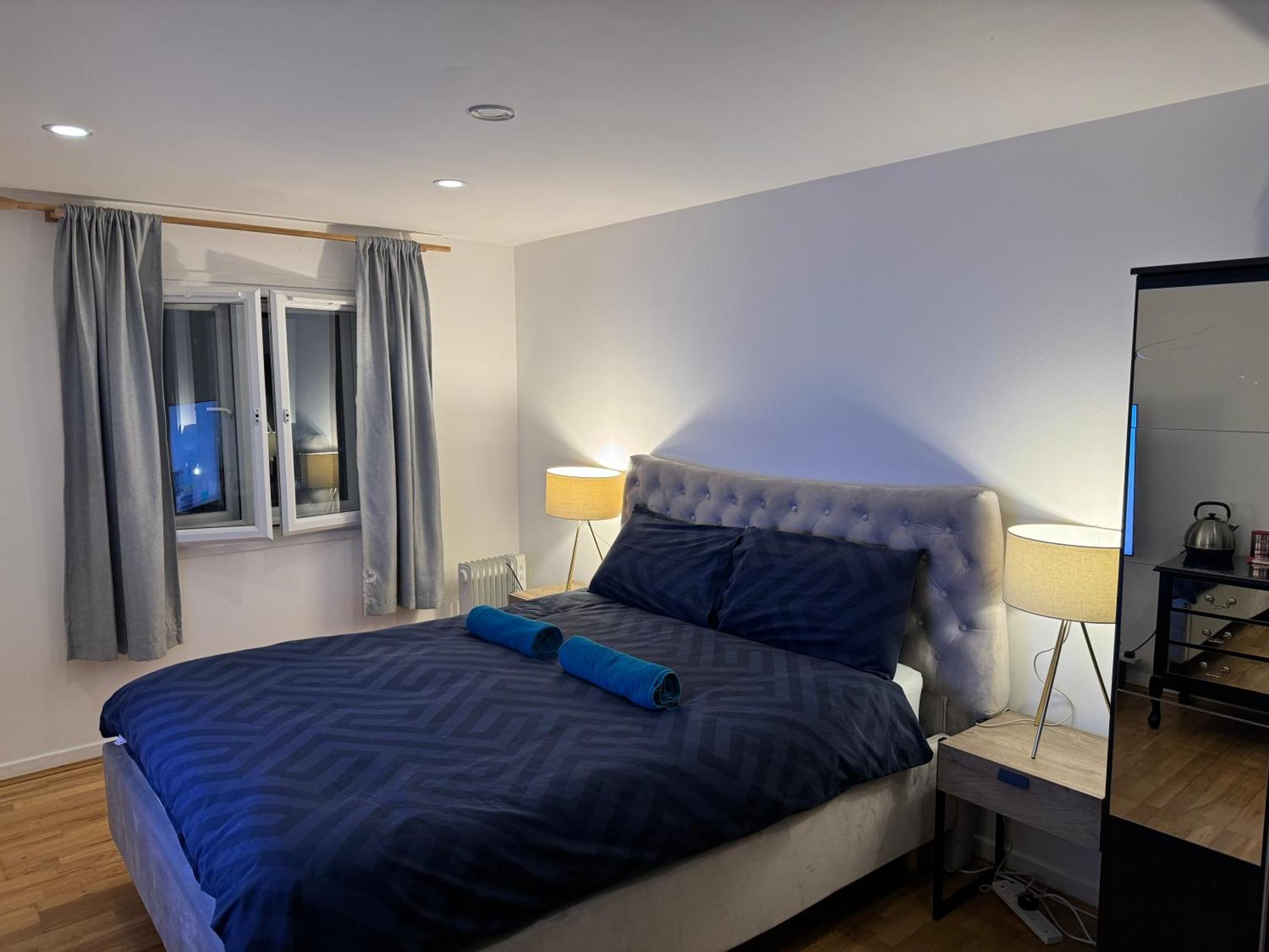 Specious Double With King Size Bed Hospedagem domiciliar Londres