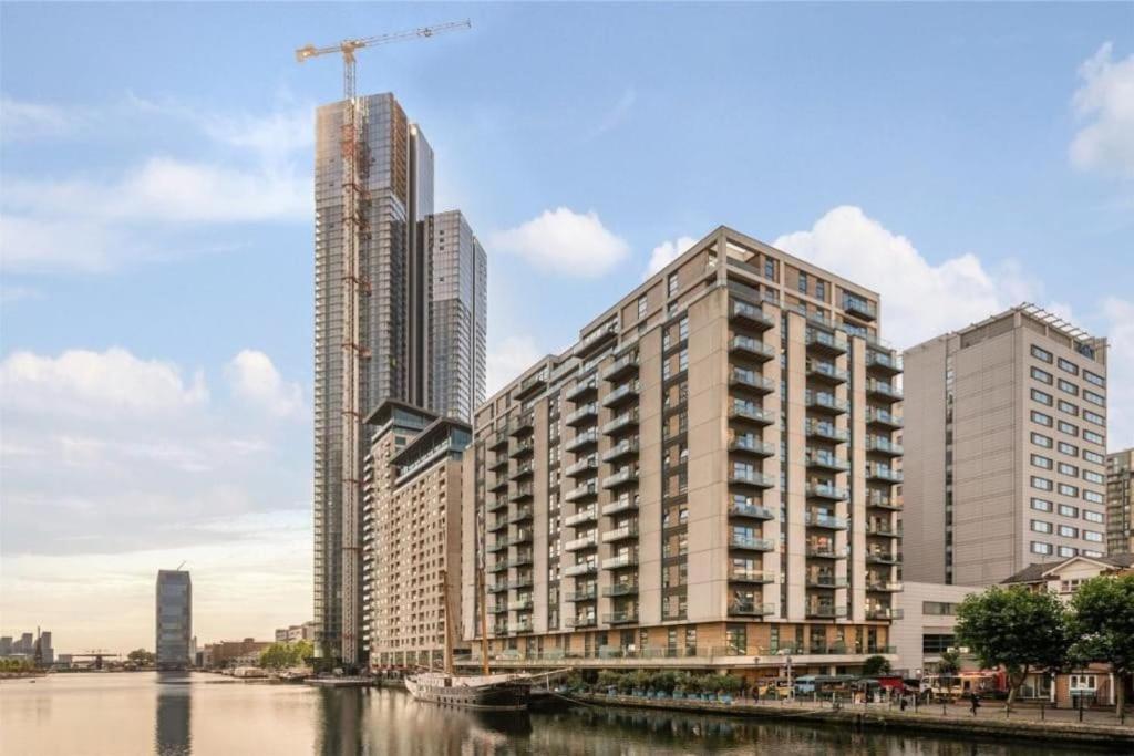 Luxury Penthouse 2 Bedrooms Flat In Canary Wharf *