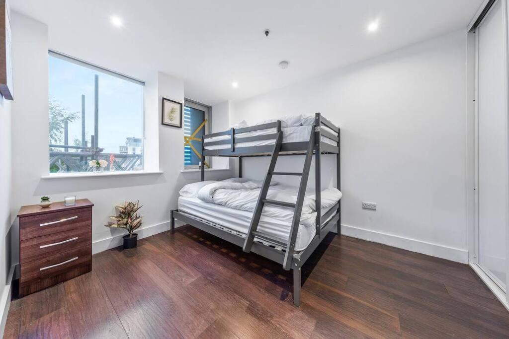 Appartement Sleep 7 20 Mins From Waterloo Bp65 *