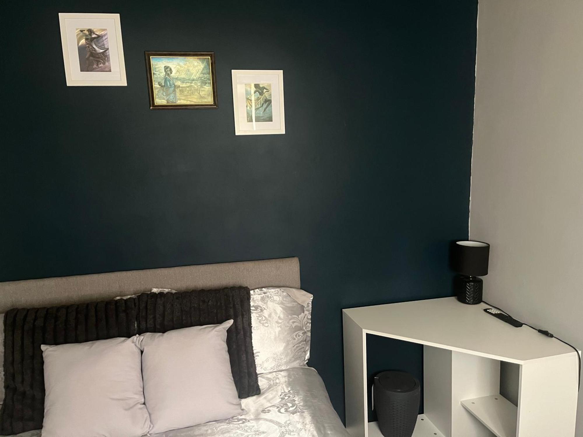 Homestay Queenomega's London