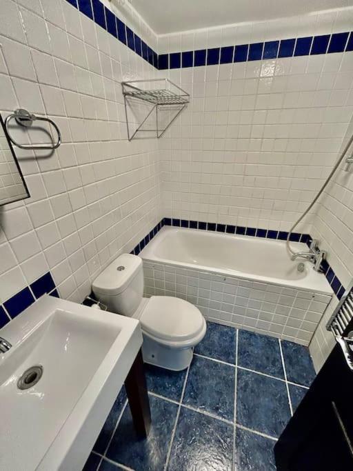 Chelsea Cloisters - One Bedroom Serviced