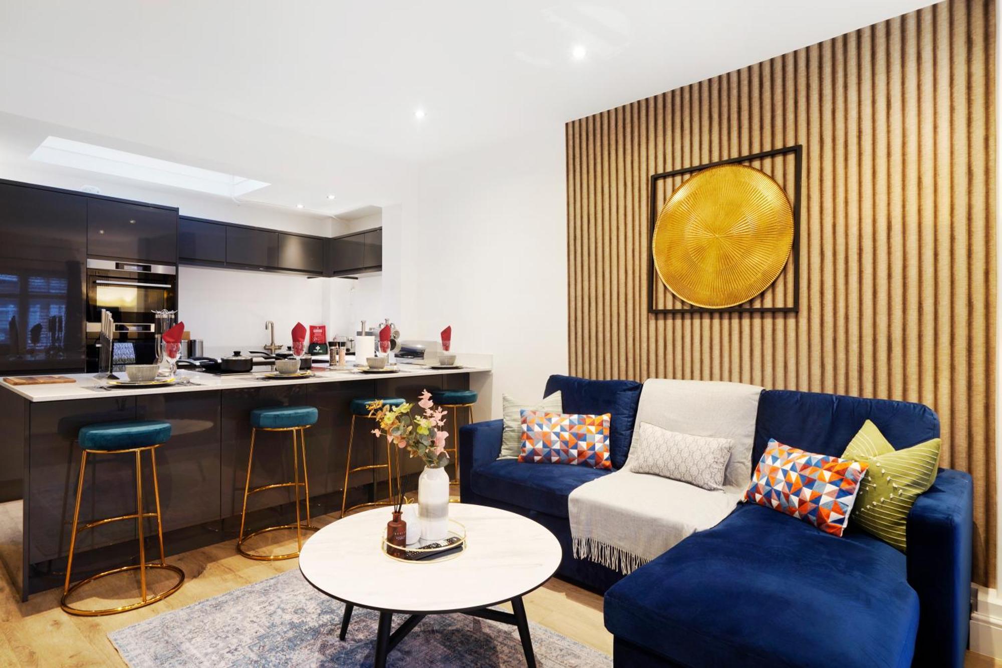 Charming 2 Bed House - Roof Terrace & Parking Ferienhaus