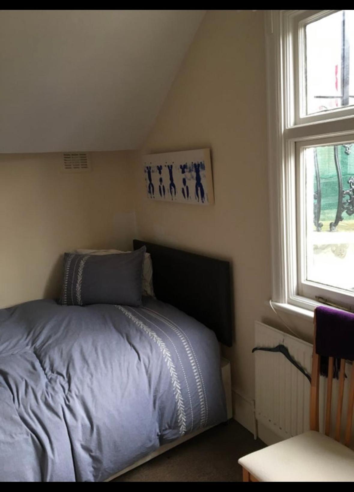 Double Bedroom In Séjour chez l'habitant