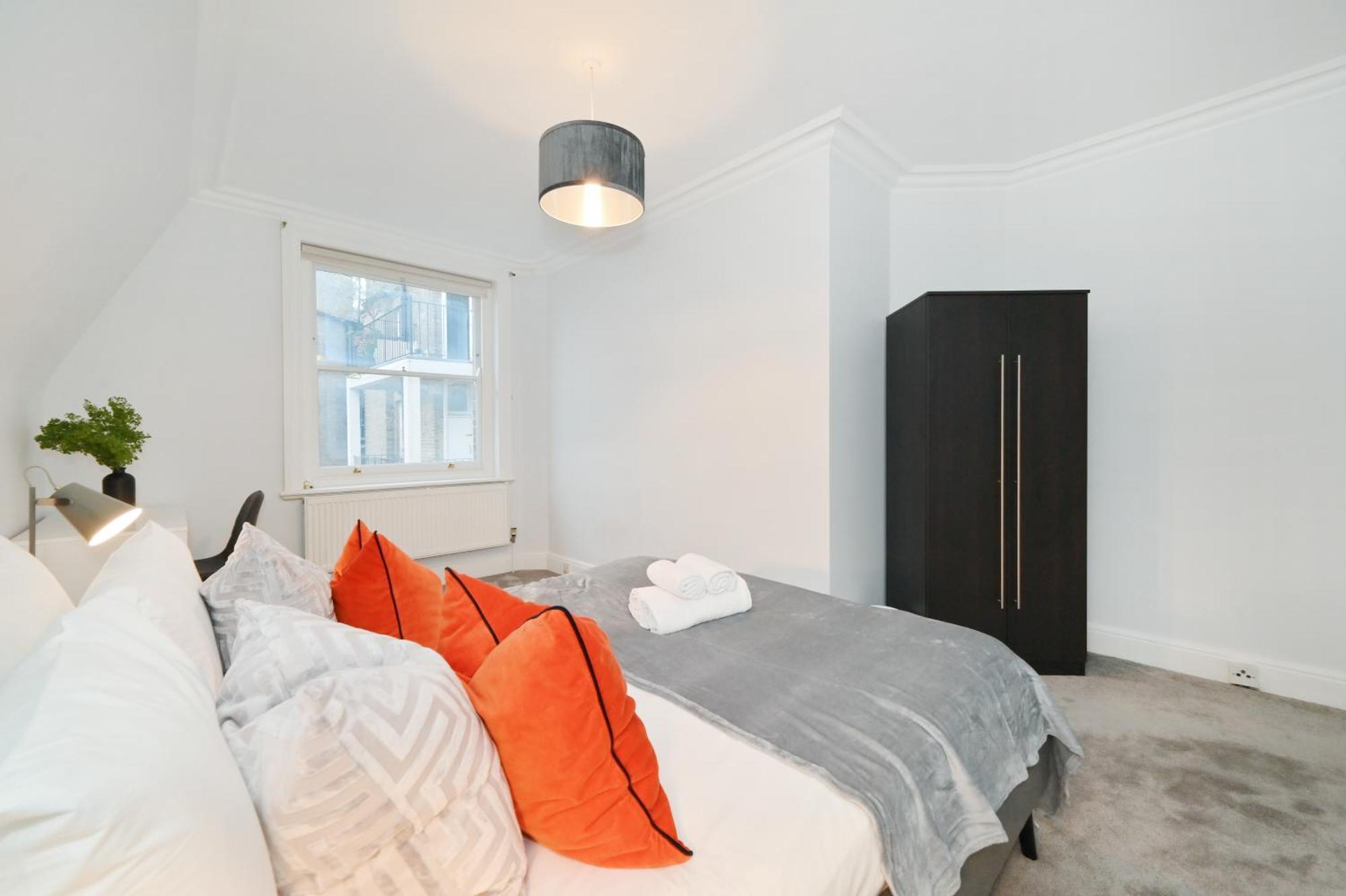 Choice - Baker Street- Regent's Park Apartment London