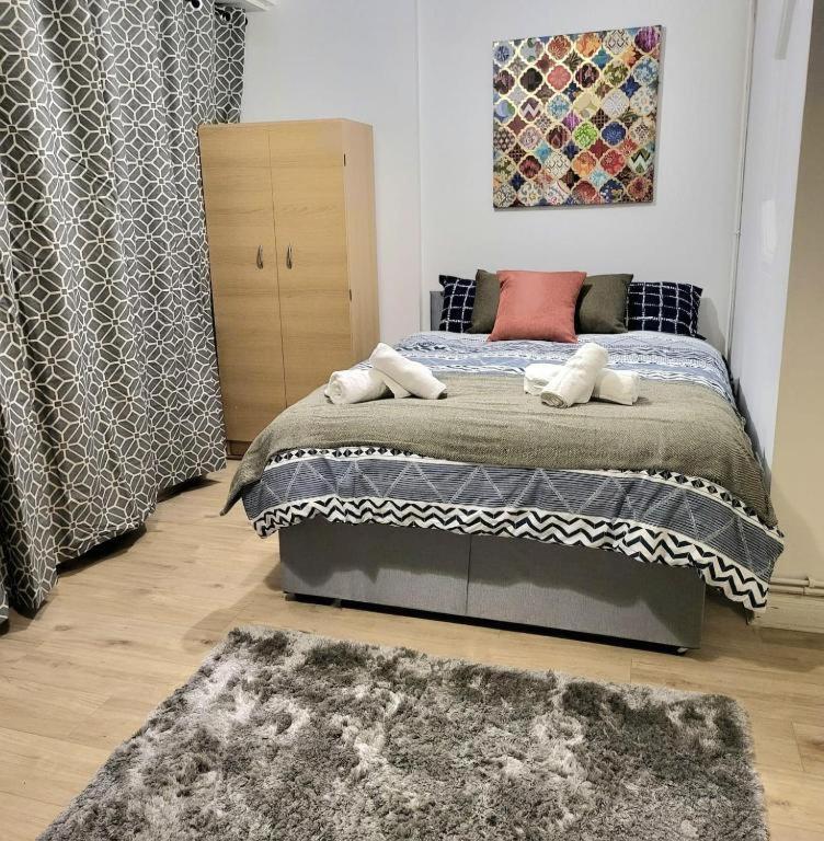 Three Bed Flat In Mile End Appartement Londres