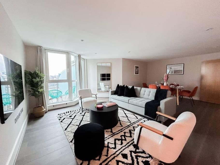 Apartment Stunning Riverside London
