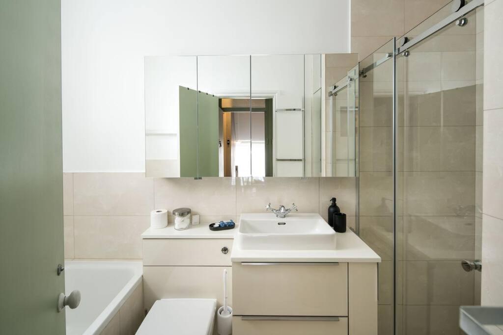 Westbourne Gardens Apartment