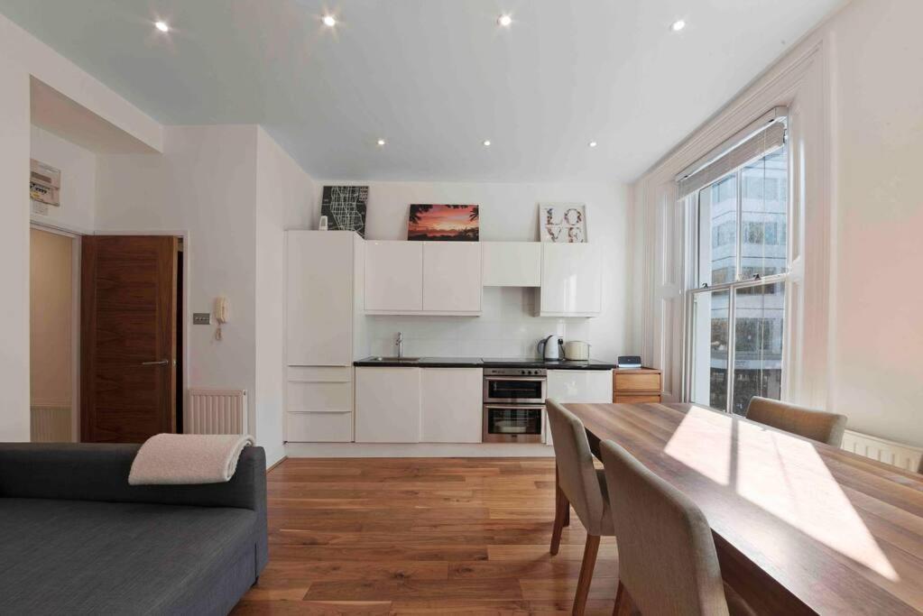 Apartamento Huge 1 Bed -sleeps 4 De Lux Soho Fitzrovia Londres