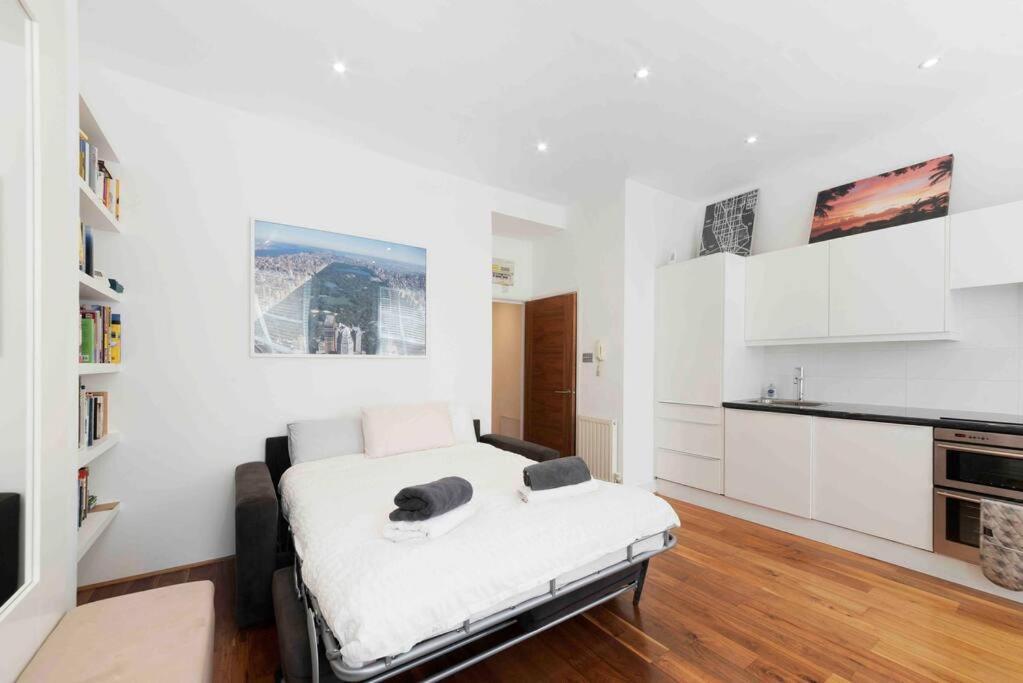 Huge 1 Bed -sleeps 4 De Lux Soho Fitzrovia * Londres