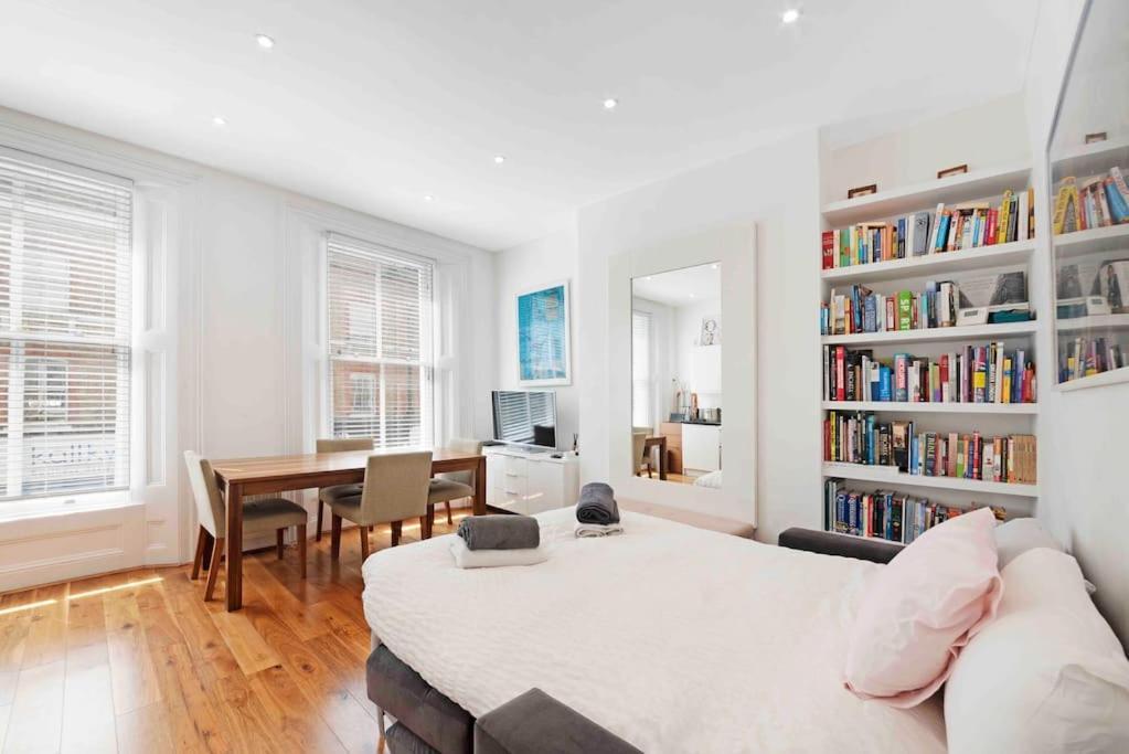 Apartamento Huge 1 Bed -sleeps 4 De Lux Soho Fitzrovia