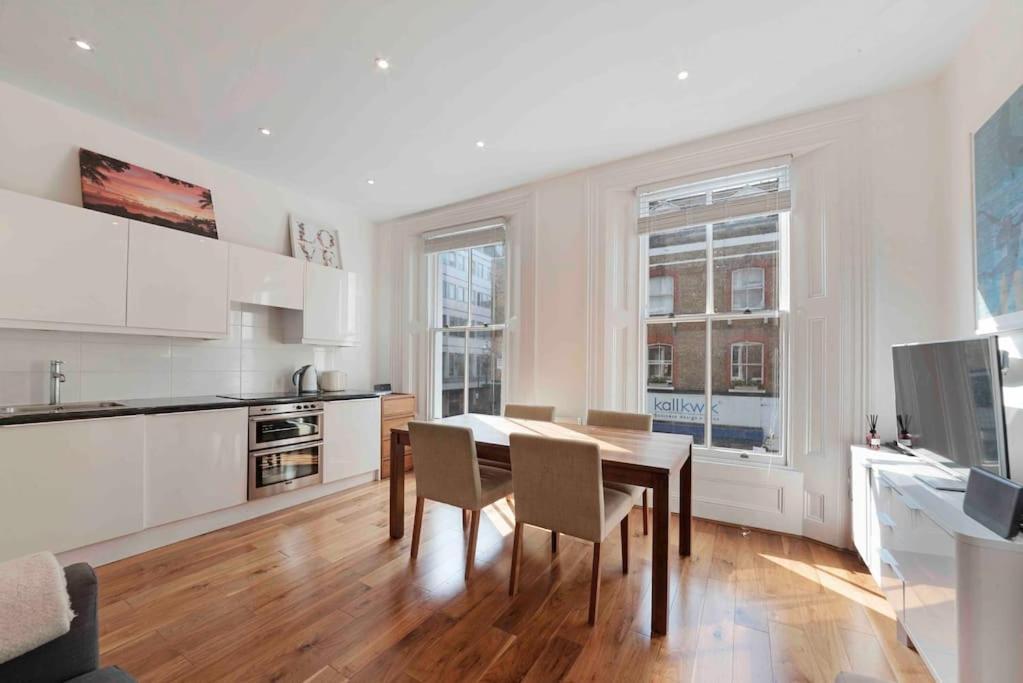Huge 1 Bed -sleeps 4 De Lux Soho Fitzrovia Apartamento Londres