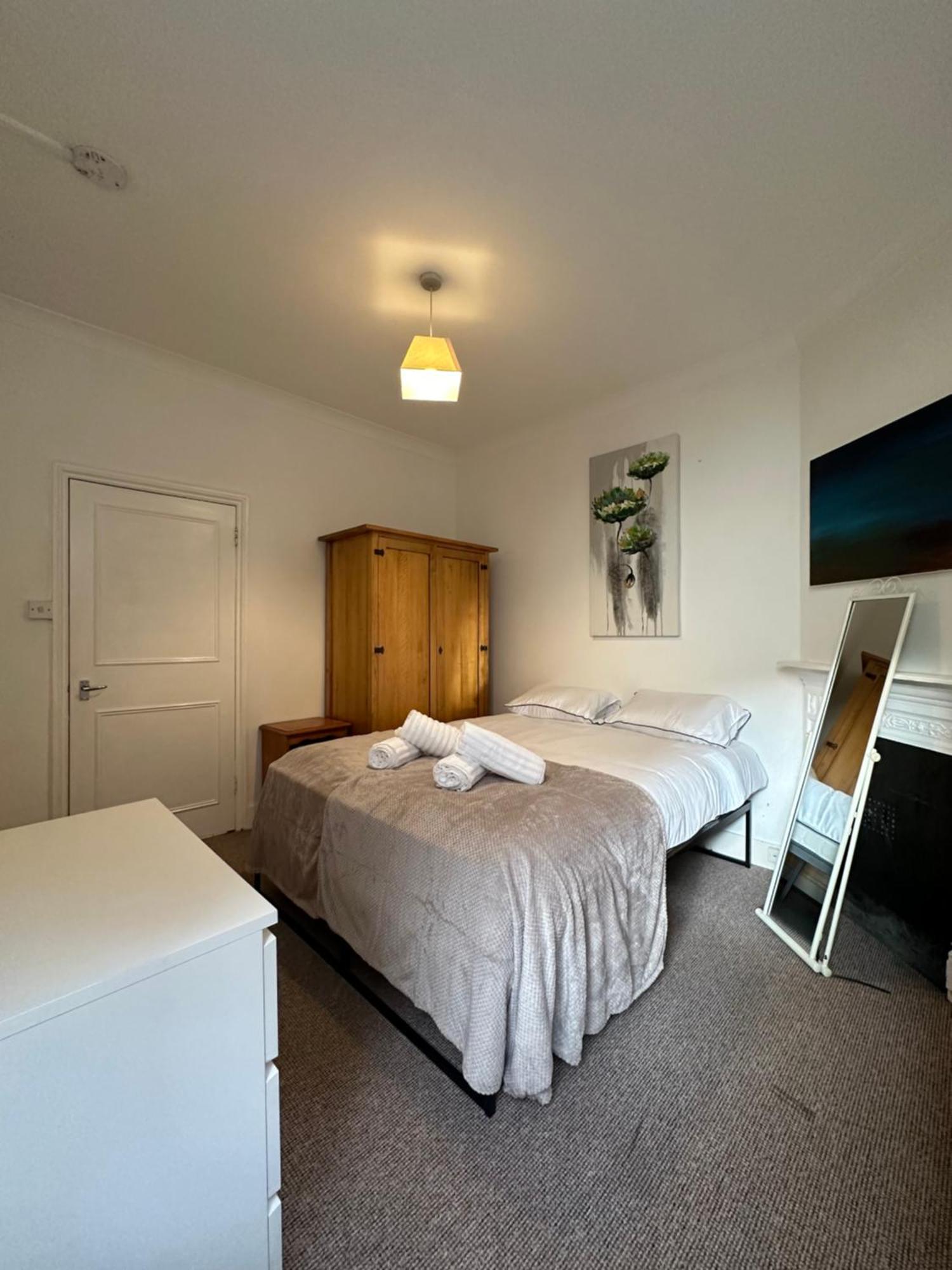 Family 2 Bedroom Flat In Fulham