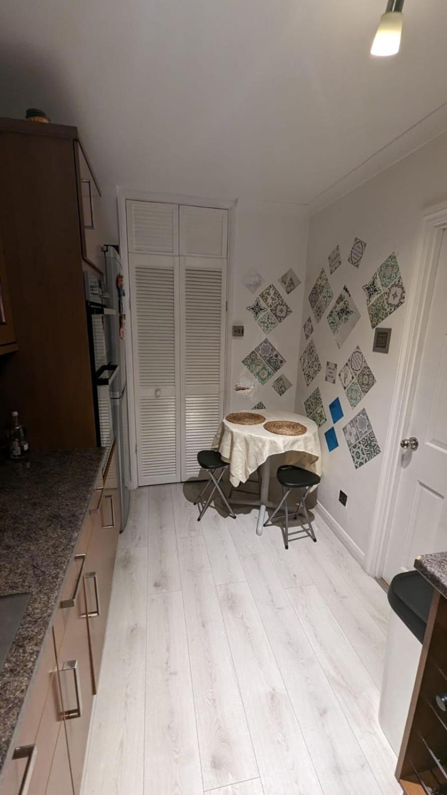 Beautiful Double Bedroom In Shared Flat Near Olympic Park In Stratford Accommodatie bij particulieren *