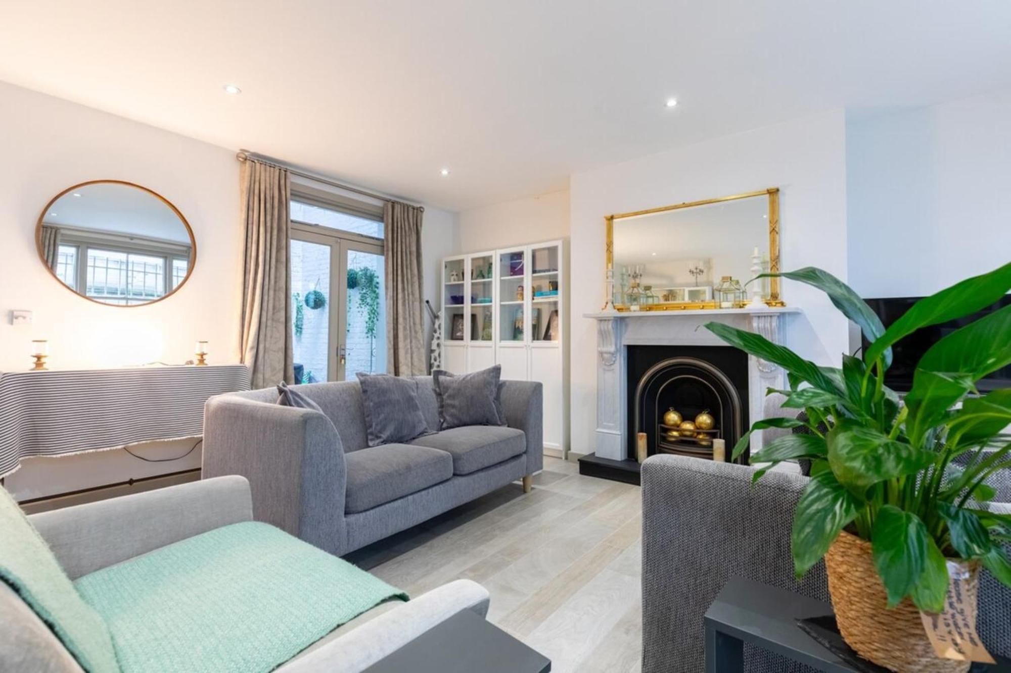 Elegant 2bd Flat 5 Mins To Kensington Gardens! Appartement *