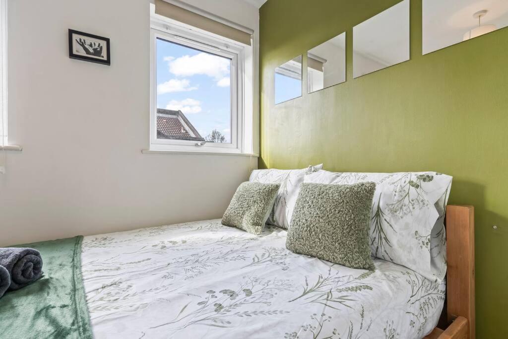 1-bedroom With Free Private Parking - Canary Wharf Apartamento