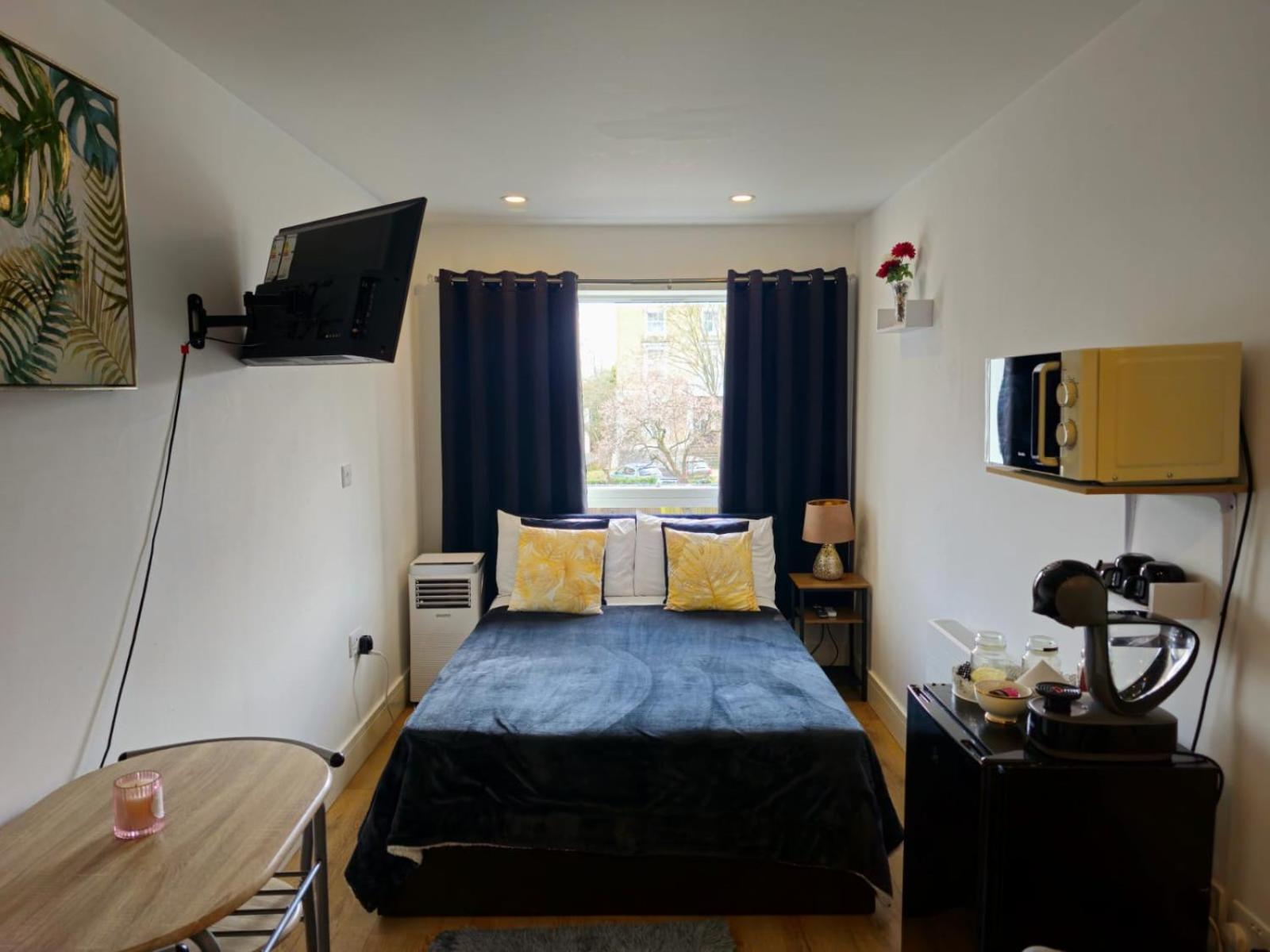 Chanel Ensuite Double Quarto em Acomodações Particulares Londres