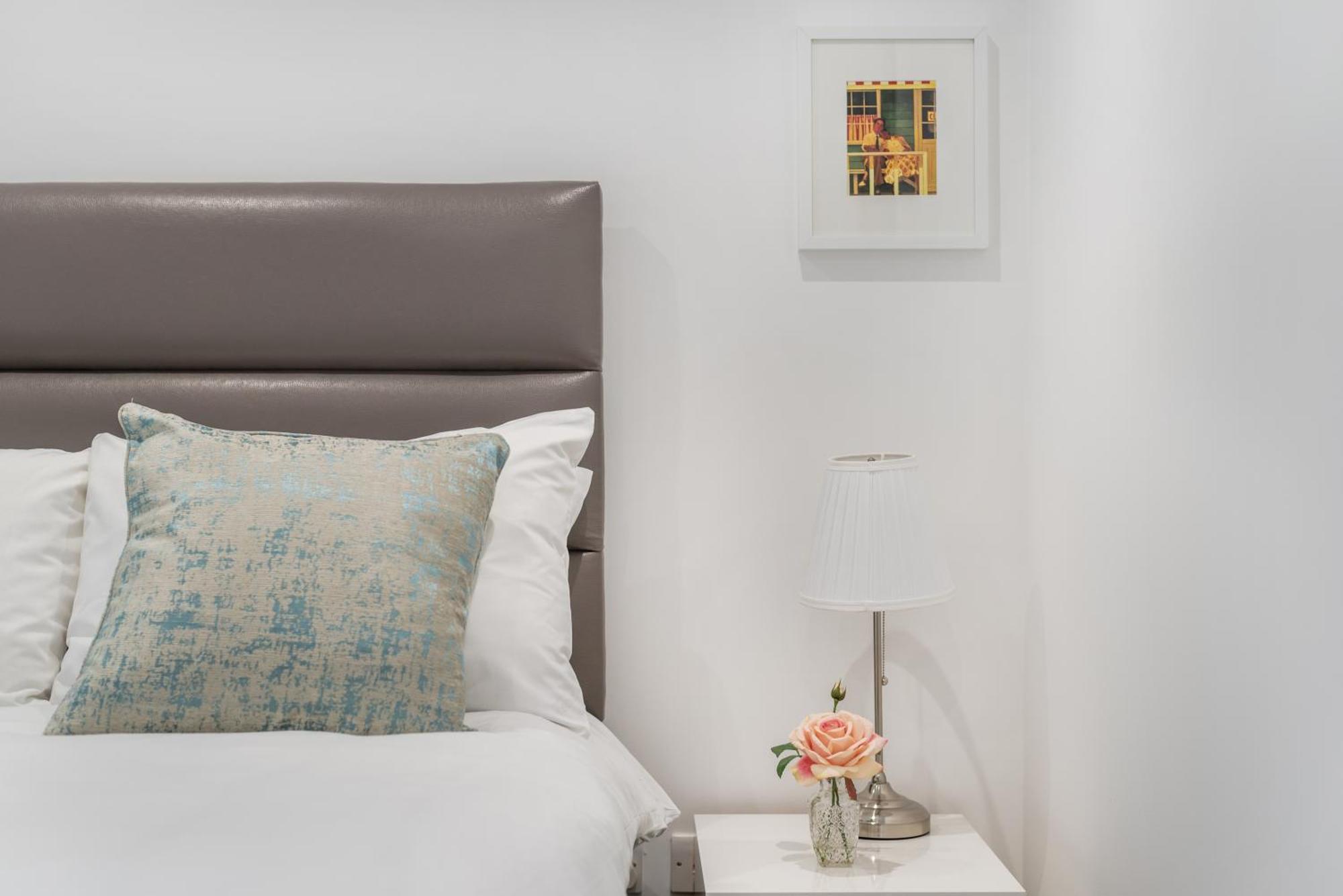 Modern 2 Bed By Livestay Short Lets & Serviced Londres