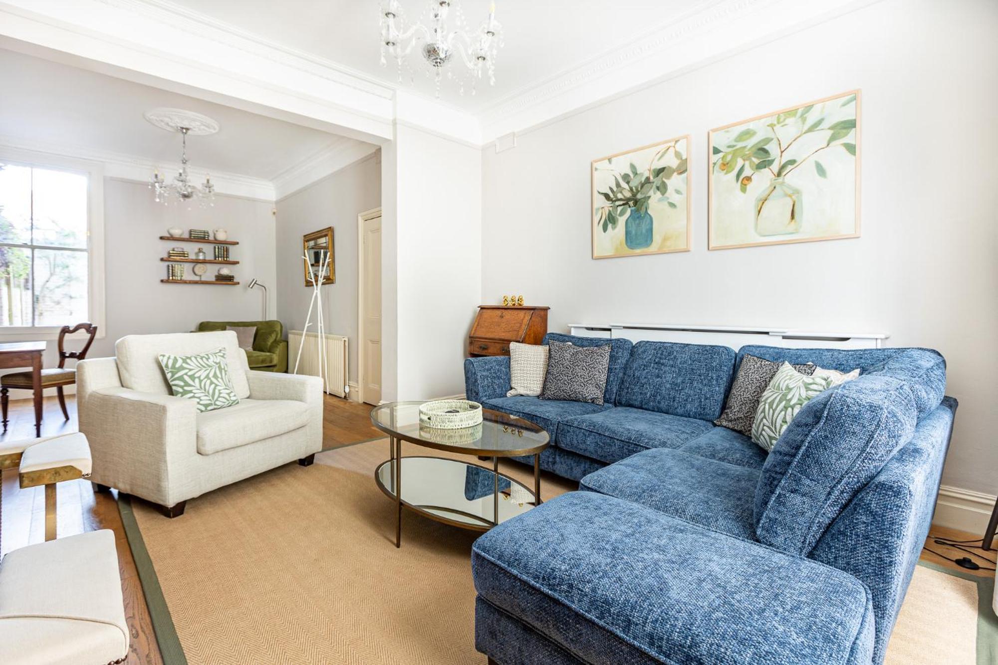 Charming 4 Bed Victorian House In Clapham Old Town Apartment *