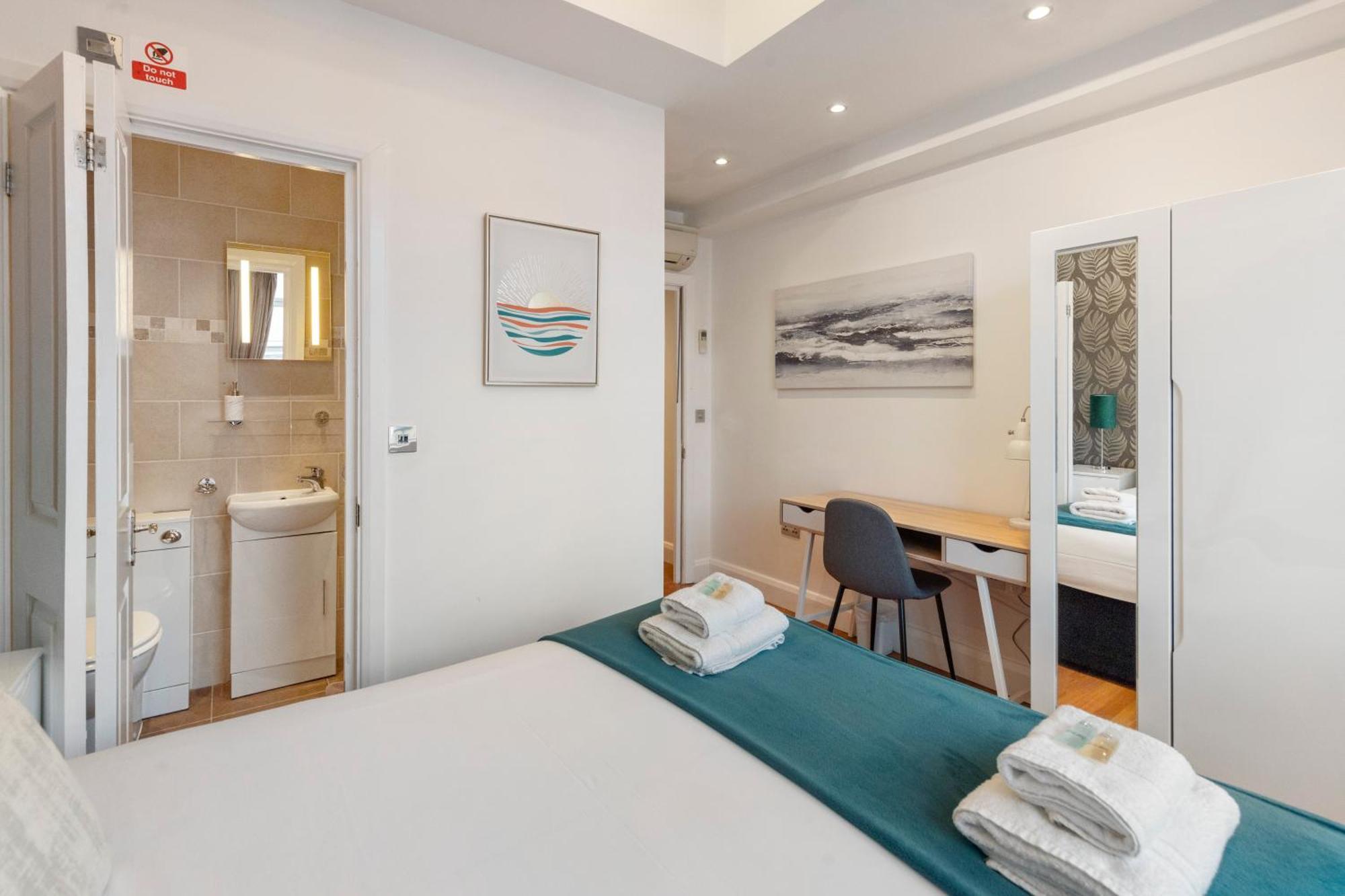 Apartment Central Located In City Of - Farringdon Station