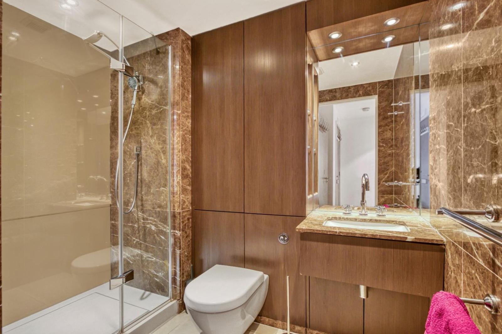 Modern Chic Studio Chelsea Apartment