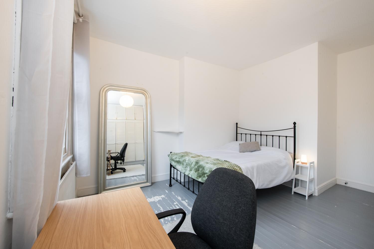 2-bed In The Heart Of Camden Apartment