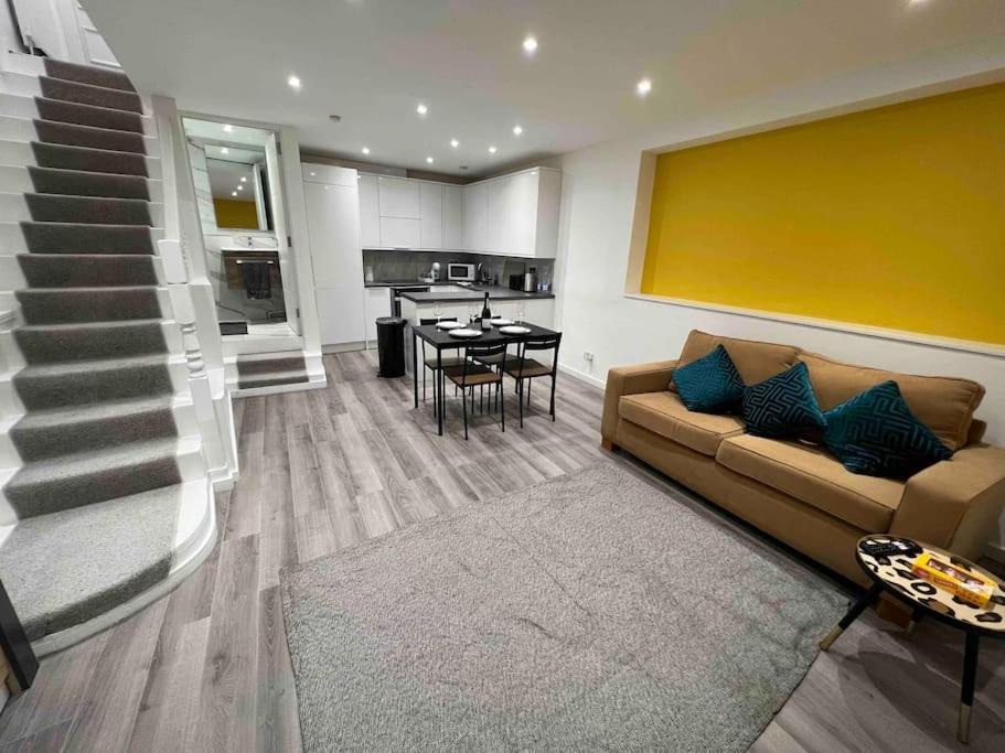 Stunning 3br Maisonette In Brixton Apartamento Londres