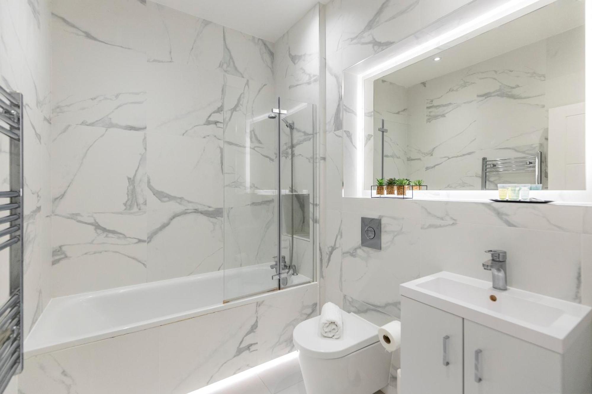 Spacious Luxury King Bed - Location * Londres
