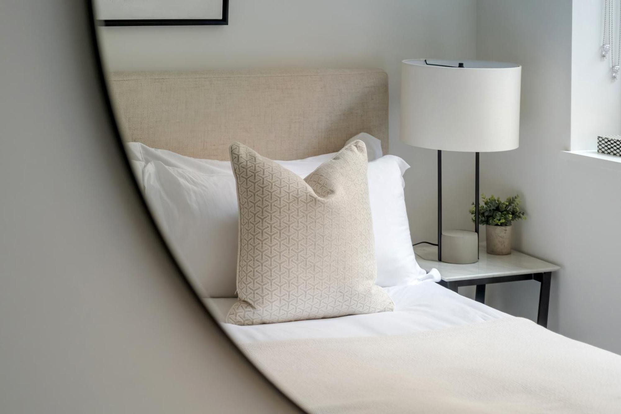 Luxury Mayfair Townhouse With Ac 3br 3ba Сasa de vacaciones *