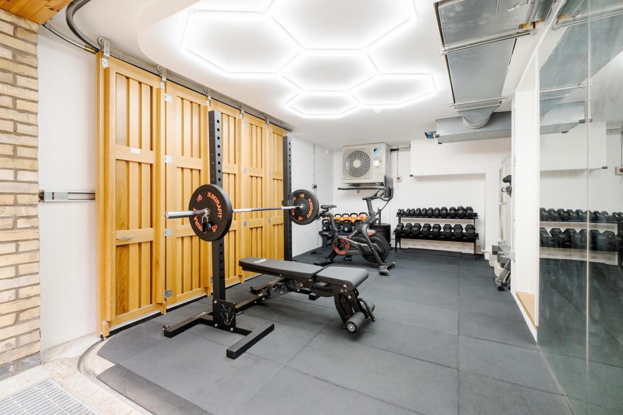 Ferienhaus Luxury Mayfair Townhouse With A/c 3br 3ba