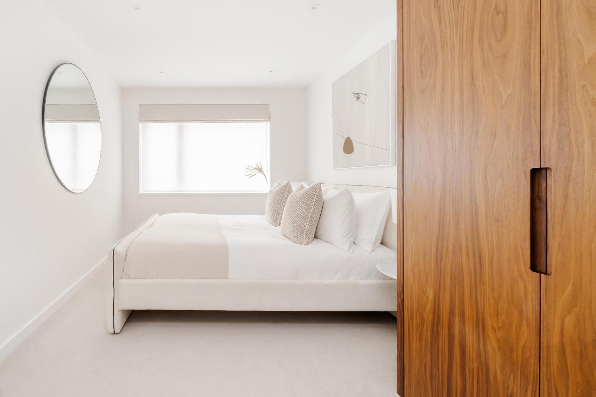 Luxury Mayfair Townhouse With A/c 3br 3ba London