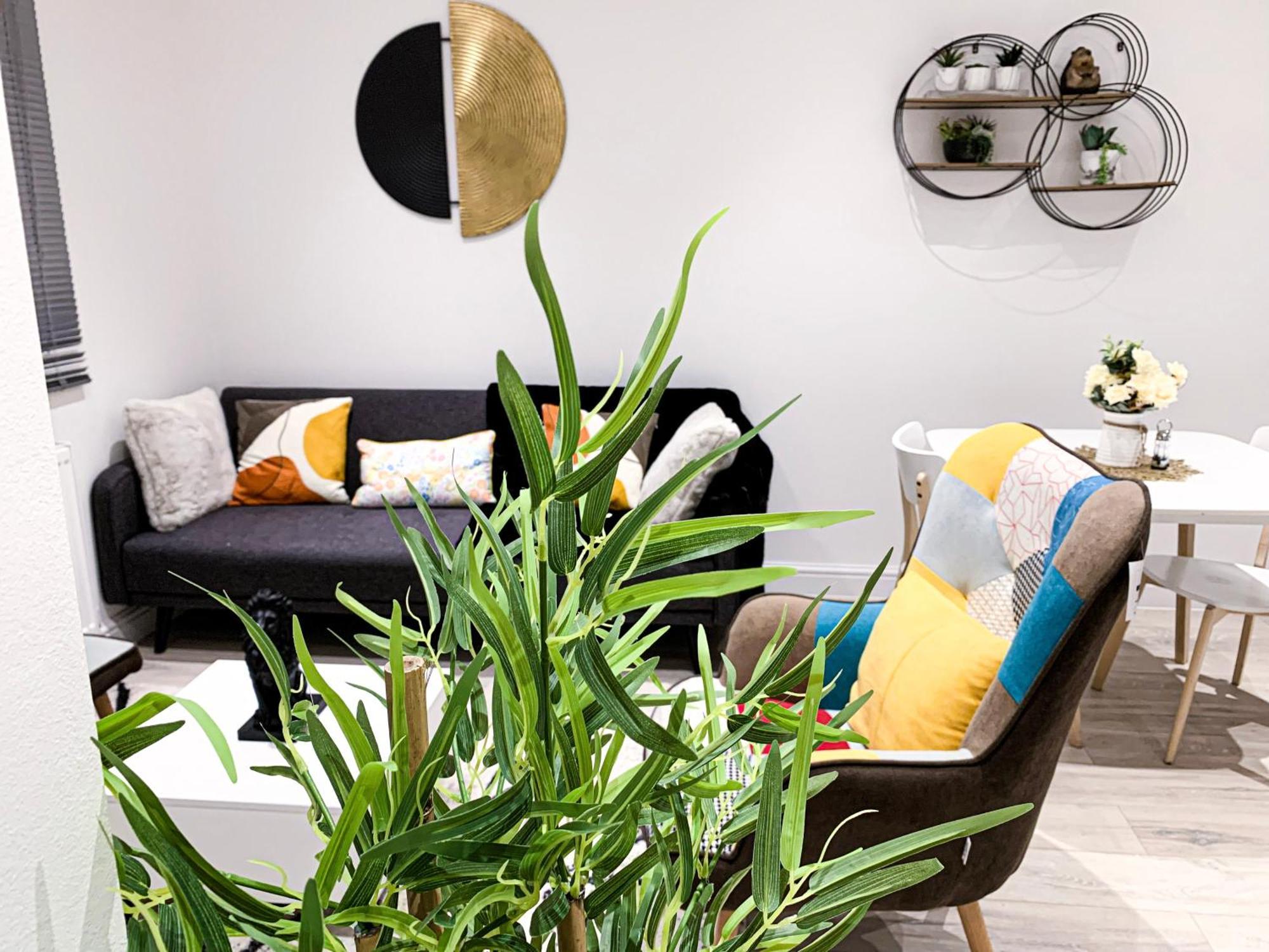 Luxury House With 2 Bedrooms Free Driveway Parking Close To Central Wembley Stadium And Shopping Malls Apartamento