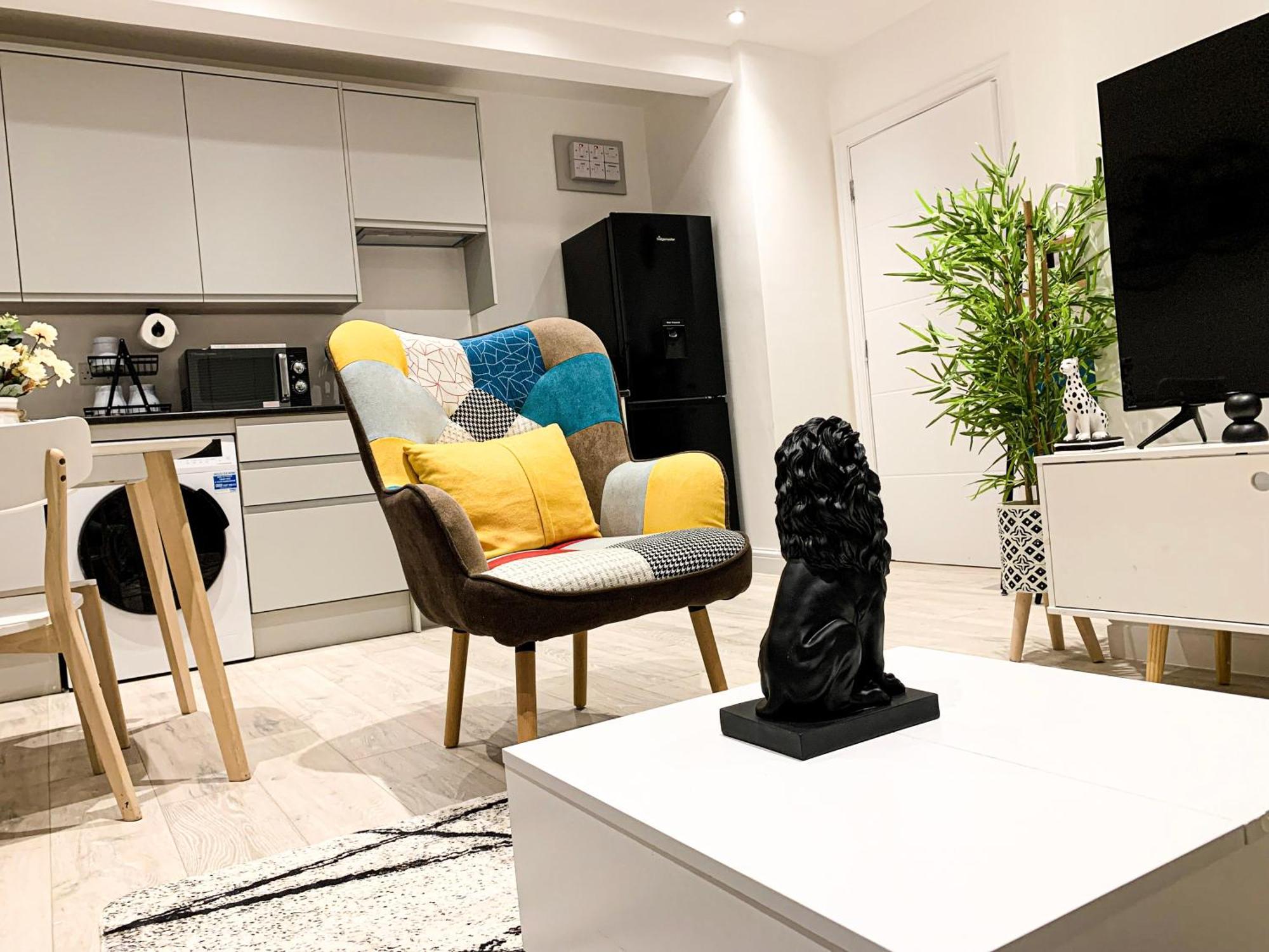 Luxury House With 2 Bedrooms Free Driveway Parking Close To Central Wembley Stadium And Shopping Malls Apartamento Londres