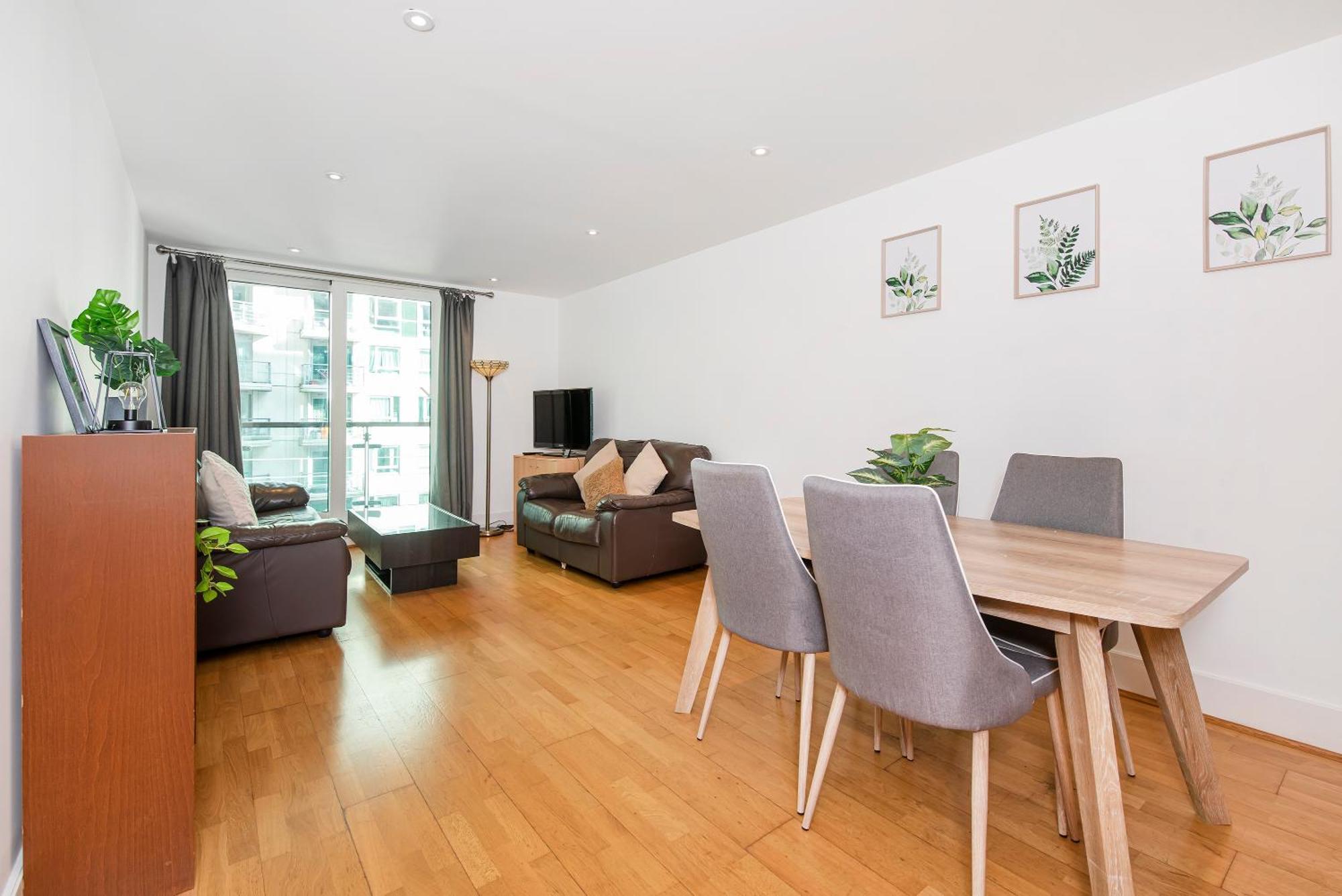 Compact 2 Bed Good Transport Links Apartamento *