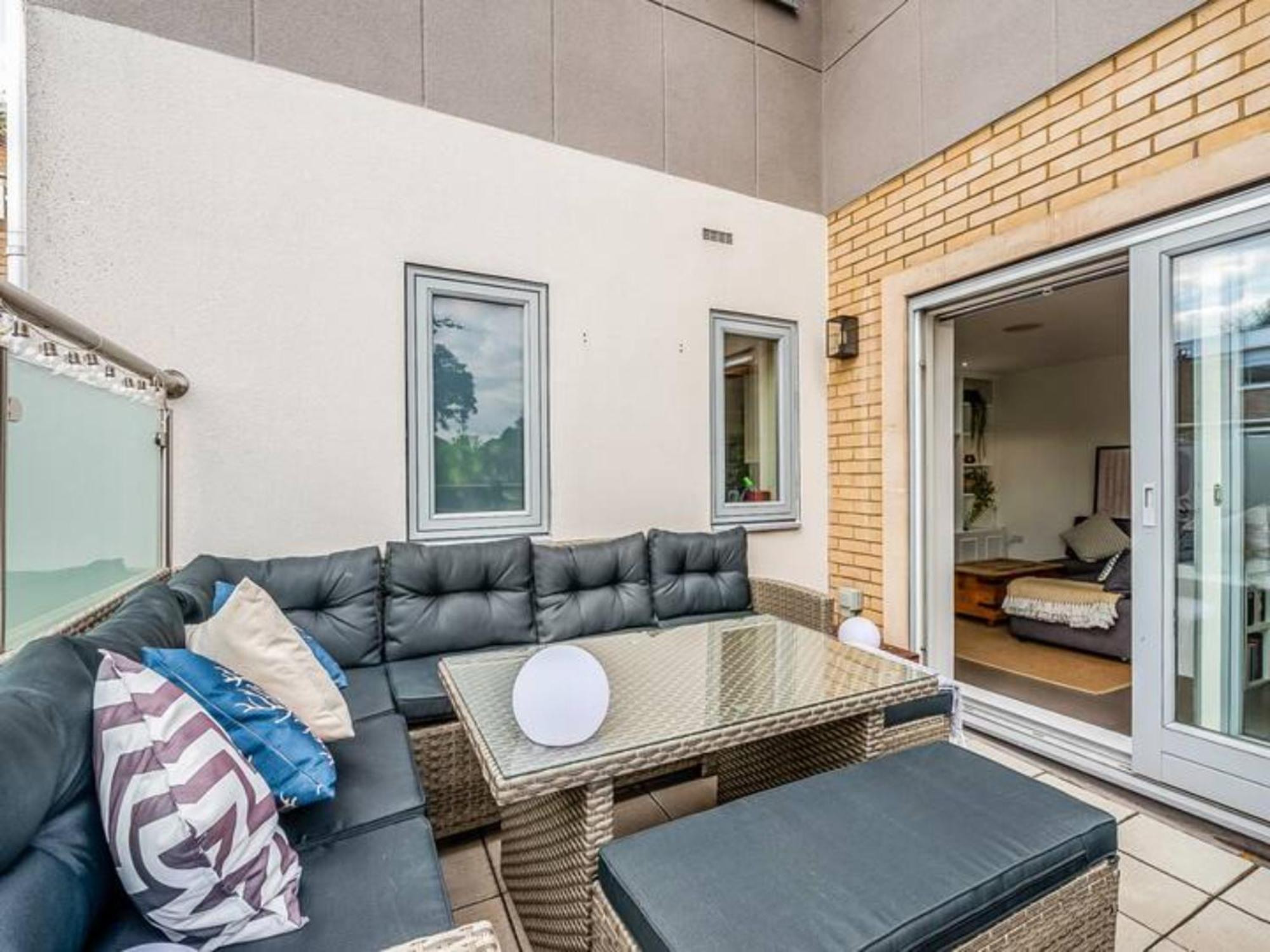 Apartamento Pass The Keys Modern Terrace In Putney Londres