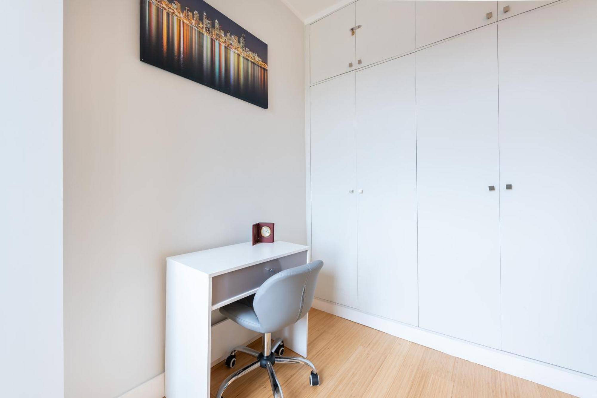 Special Offer! Bright & - Up To 4 Appartement
