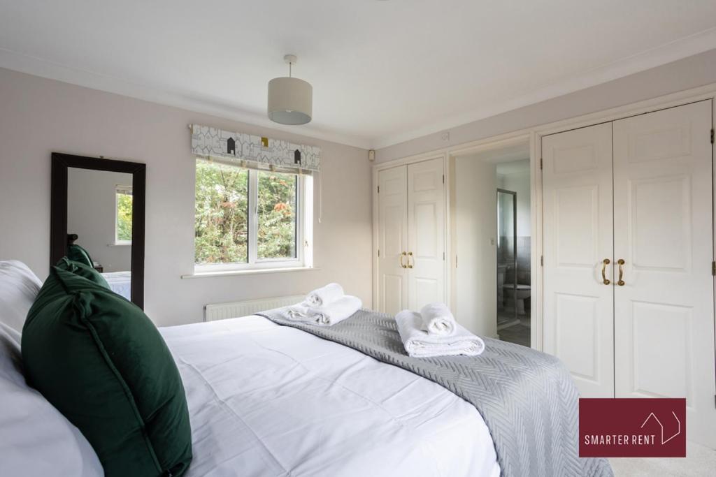 Hébergement de vacances Wimbledon - Driveway Parking Garden 4Bed *