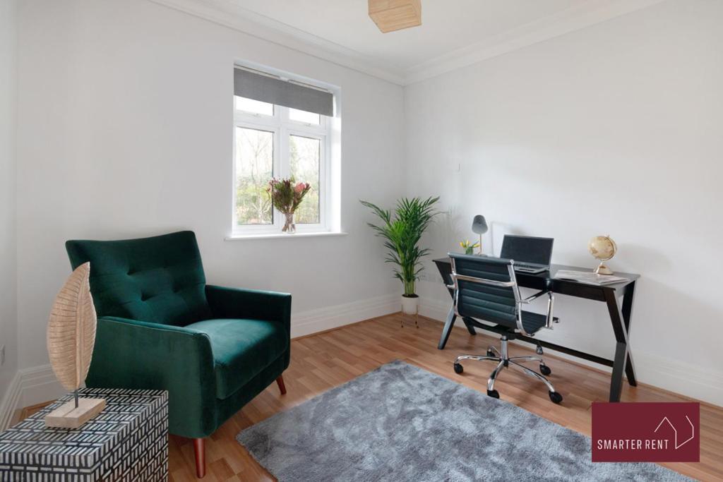 Richmond - 5 Bedroom Townhouse With Parking & Garden *