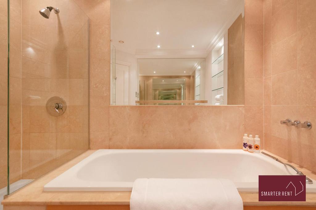 Appartement Richmond - 5 Bedroom Townhouse With Parking & Garden