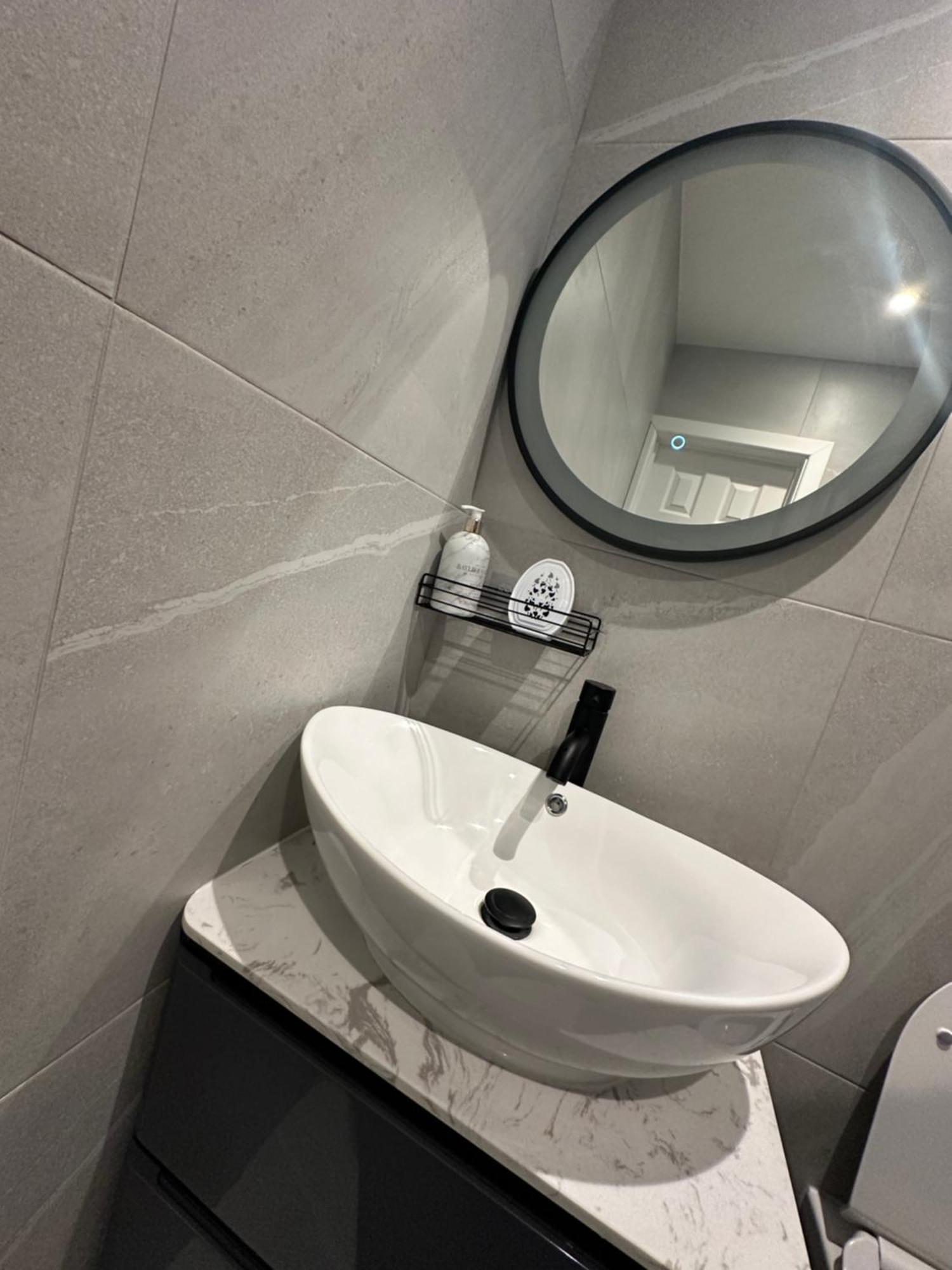 Apartamento Spacious En-suite Private Bath And Kitchen Studio Flat Canary Wharf No 3 *