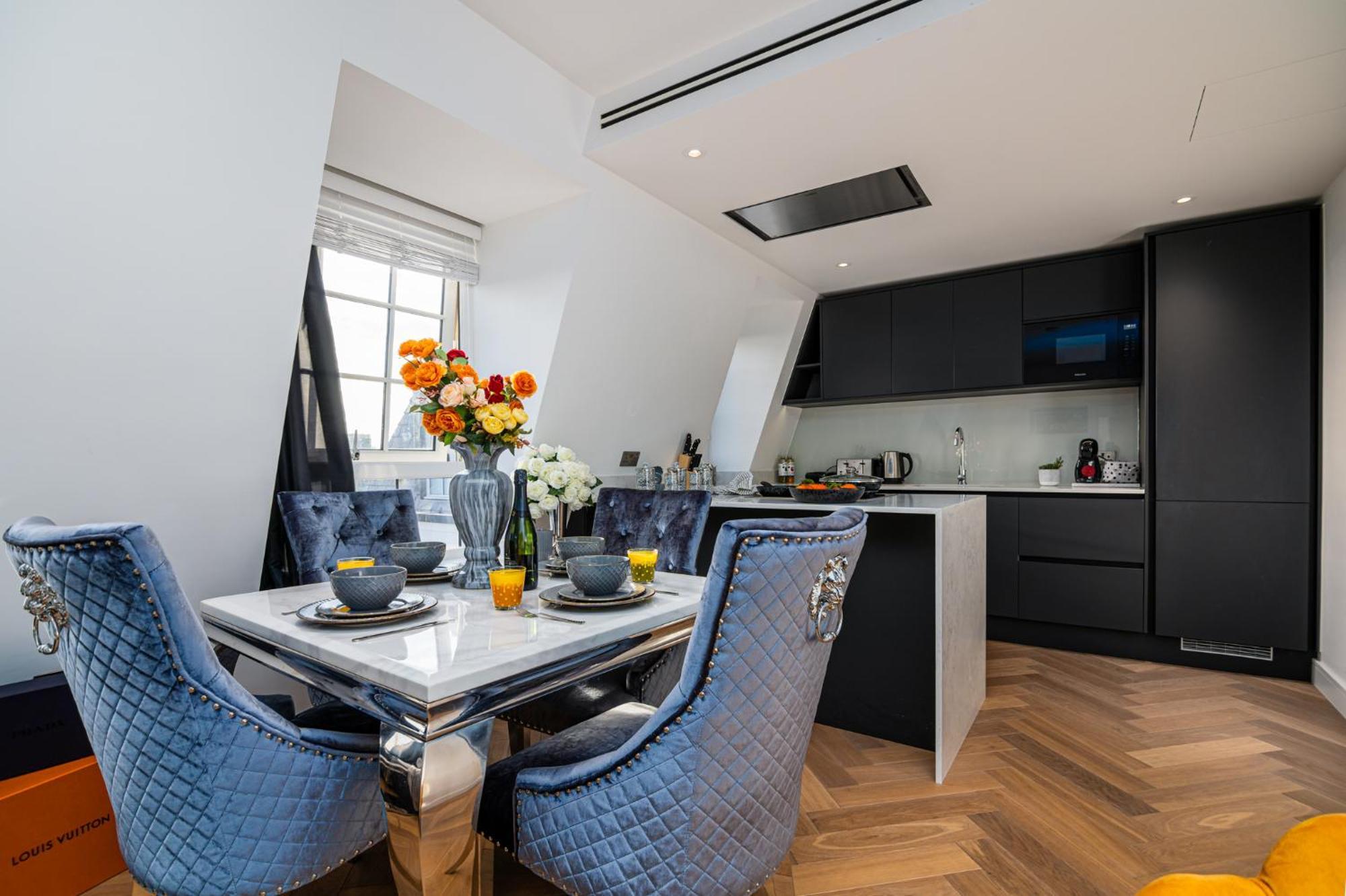 Stunning 1-bedroom Penthouse In Marble Arch 72 *