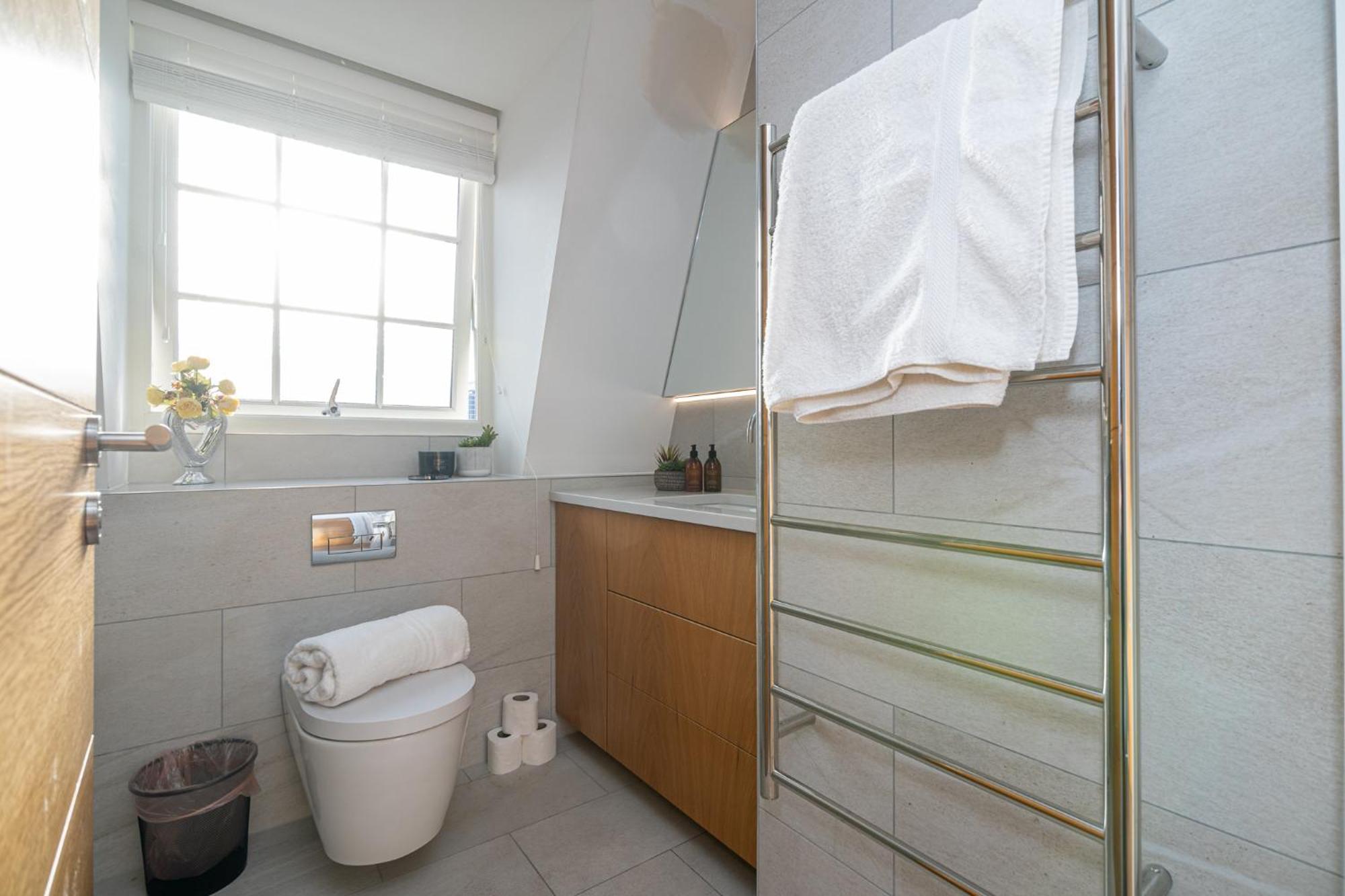 Stunning 1-bedroom Penthouse In Marble Arch 72 Apartamento