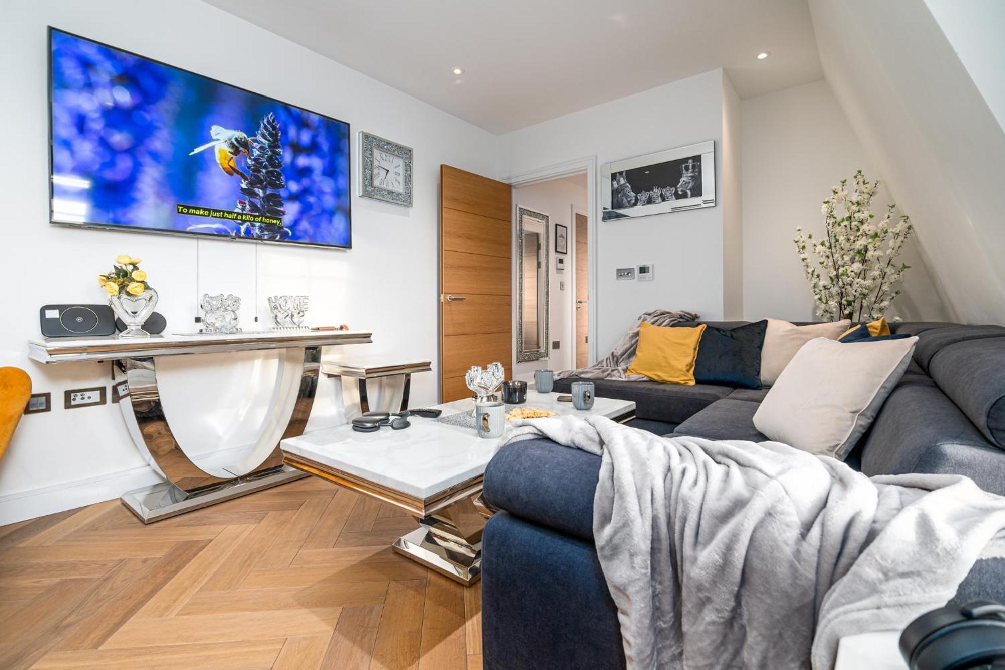 Stunning 1-bedroom Penthouse In Marble Arch 72 Apartamento