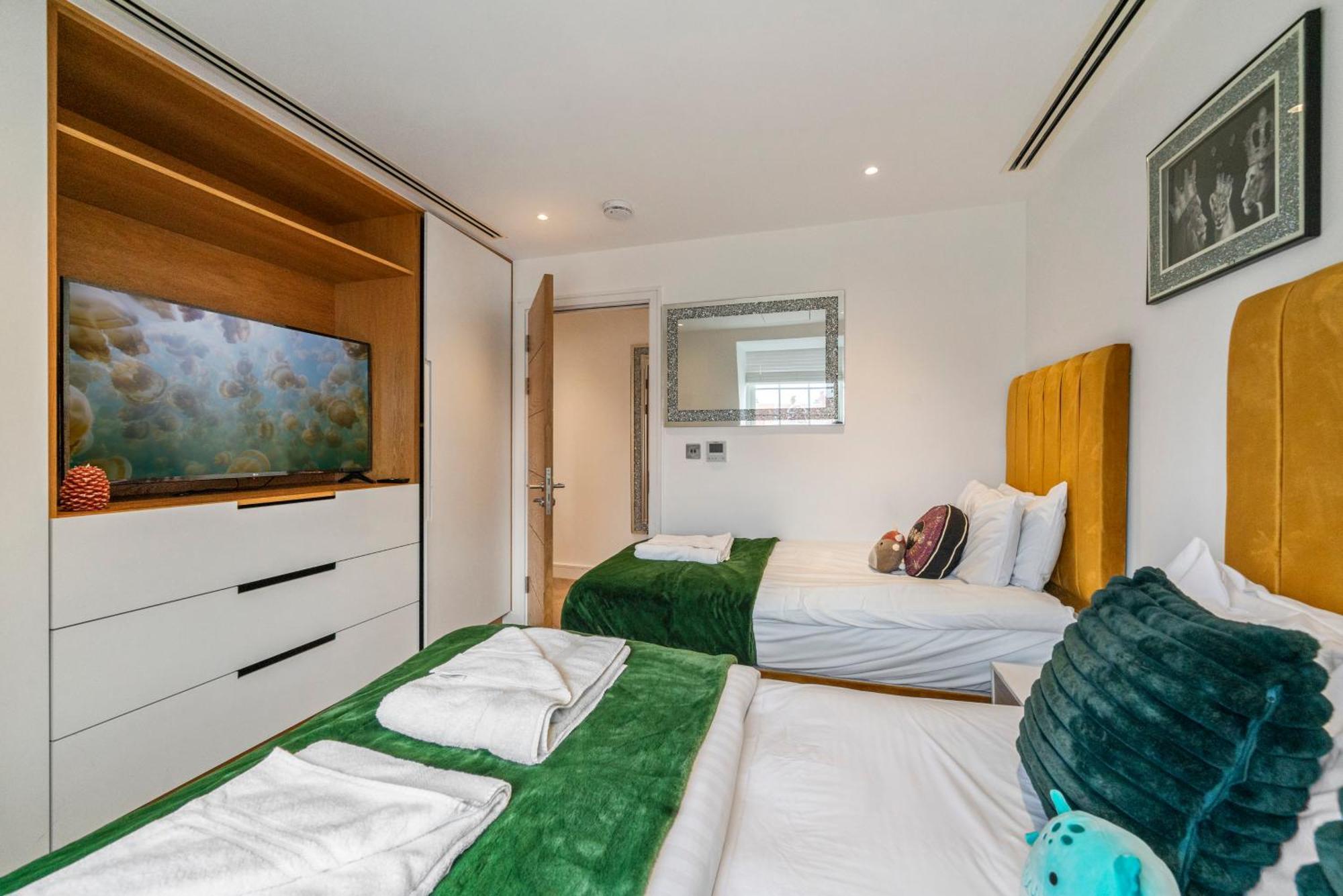 Spectacular 2-bedroom Penthouse In Marble Arch 75 Apartamento