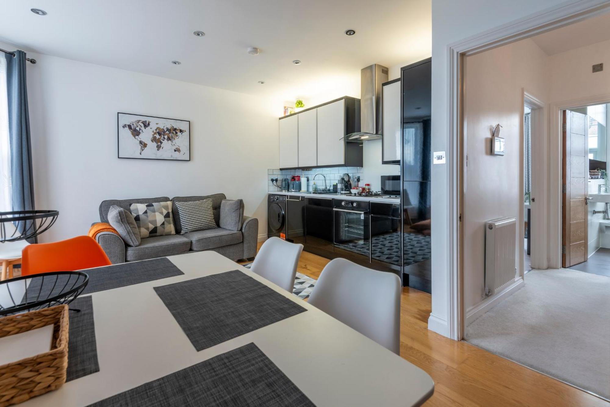 Woodside Gardens Luxury Near Alexandra Palace, Tottenham Stadium & Drumsheds *